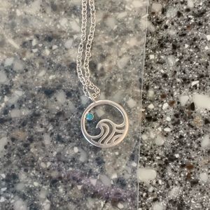 Puravida exclusive monthly jewelry club necklace